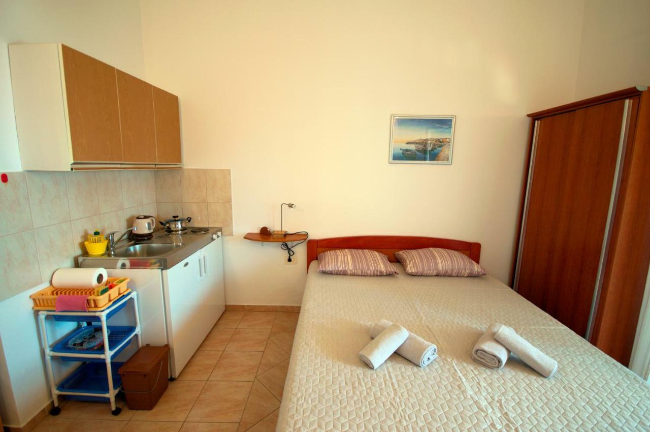 Studio Apartman Stara Baška Kültér fotó
